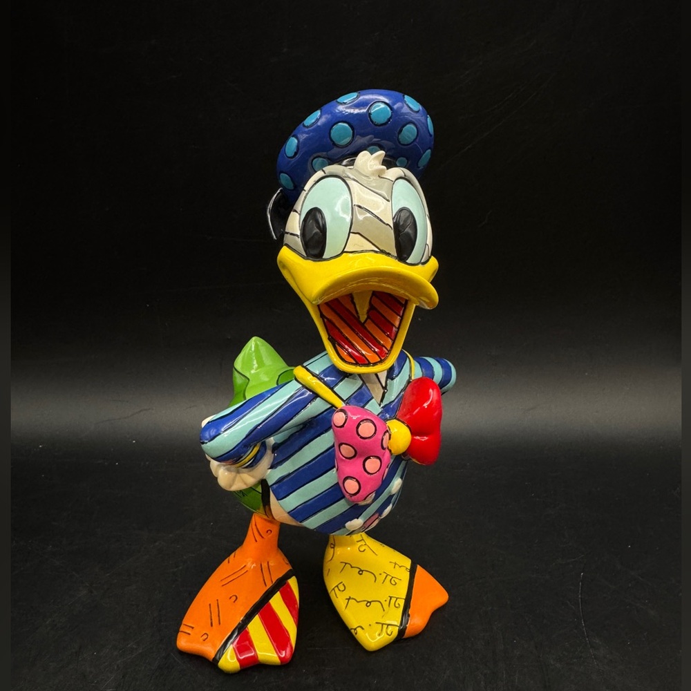 Romero Britto Collection Disney Donald Duck Figurine Signed 7.25” New